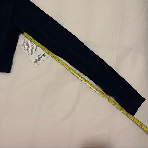 Lululemon Ebb to Street Long Sleeve True Navy Ribbed cropped size 10 NWT sports - Picture 16 of 16